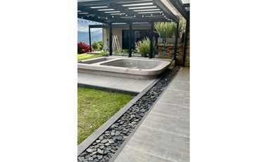 Casa para Arriendo Amoblada en Girardota Antioquia
