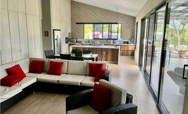 Casa para Arriendo Amoblada en Girardota Antioquia