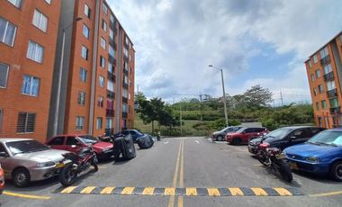 apartamento en arriendo en arboleda campestre yarumo piso 7 sin ascensor. Cod A13195