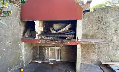 LATORRE PROP. VENDE CHALET 3 AMB CON PARQUE Y GARAGE - HERMOSO ENTORNO