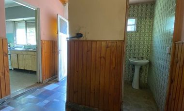 LATORRE PROP. VENDE CHALET 3 AMB CON PARQUE Y GARAGE - HERMOSO ENTORNO