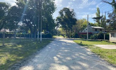 LATORRE PROP. VENDE CHALET 3 AMB CON PARQUE Y GARAGE - HERMOSO ENTORNO