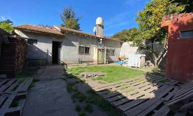 LATORRE PROP. VENDE CHALET 3 AMB CON PARQUE Y GARAGE - HERMOSO ENTORNO