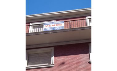 Excepcional depto de 3 amb con dep. en edicio de gran calidad.