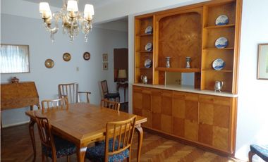 Excepcional depto de 3 amb con dep. en edicio de gran calidad.