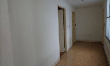 Excepcional depto de 3 amb con dep. en edicio de gran calidad.