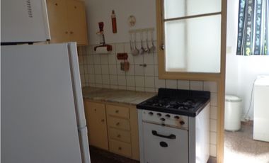 Excepcional depto de 3 amb con dep. en edicio de gran calidad.