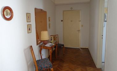 Excepcional depto de 3 amb con dep. en edicio de gran calidad.