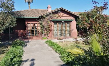 Se arrienda casa en Buin.