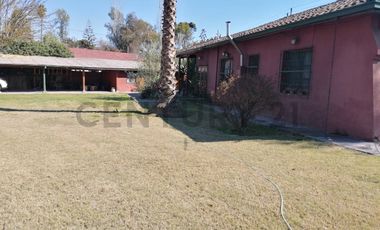 Se arrienda casa en Buin.