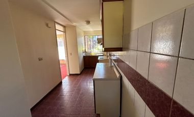 Casa Juan Pablo II. 3 Dormitorios, 2 baños, amplia cocina  $192.000.000.