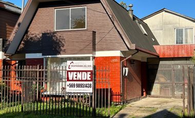 Casa Juan Pablo II. 3 Dormitorios, 2 baños, amplia cocina  $192.000.000.