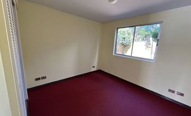 Casa Juan Pablo II. 3 Dormitorios, 2 baños, amplia cocina  $192.000.000.