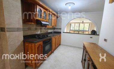 apartamento en arriendo en los colores. Cod A68888