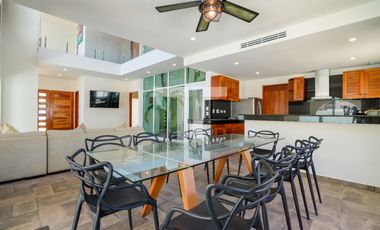 Casa en venta de 8 recámaras la Diosa Isla Mujeres