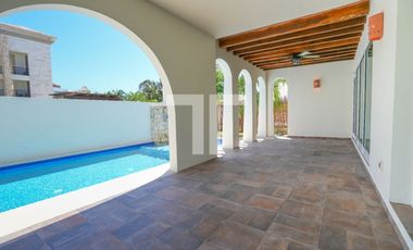 Casa en venta de 8 recámaras la Diosa Isla Mujeres