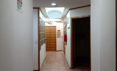 Local en renta. Edificio Comercial. Coaxustenco, Edo. Mex.