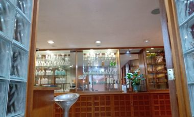 Local en renta. Edificio Comercial. Coaxustenco, Edo. Mex.