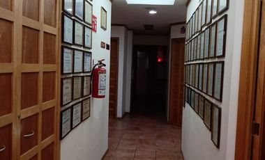 Local en renta. Edificio Comercial. Coaxustenco, Edo. Mex.