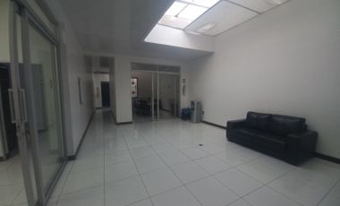 CASA COMERCIAL PARA VENTA EN MEDELLIN SECTOR PRADO CENTRO