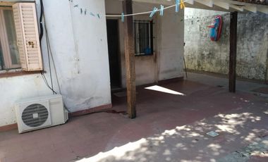 Casa 3 ambientes + departamento 2 ambientes