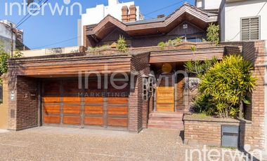 Venta casa distribuida en 4 plantas - Caseros
