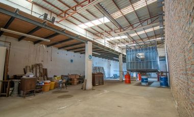 EN VENTA -GALPÓN CON OFICINAS -  VILLA GOBERNADOR GÁLVEZ , CENTRO