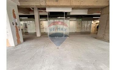 Local comercial 155 m2 - Planta Libre