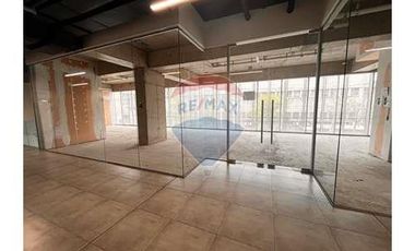 Local comercial 155 m2 - Planta Libre