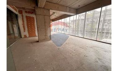 Local comercial 155 m2 - Planta Libre