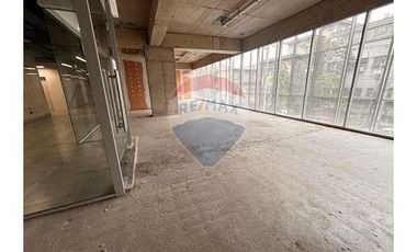 Local comercial 155 m2 - Planta Libre