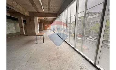 Local comercial 155 m2 - Planta Libre