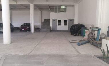 TOLUCA EN VENTA O RENTA CÉNTRICO EDIFICIO-BODEGA