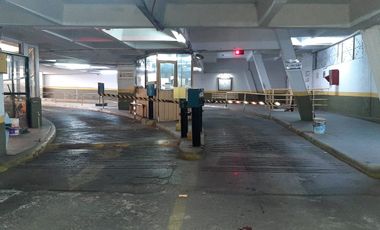 Venta - Cochera fija en zona centro SEGURIDAD 24 hs.