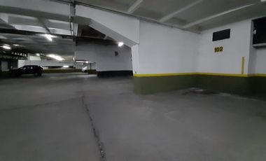 Venta - Cochera fija en zona centro SEGURIDAD 24 hs.