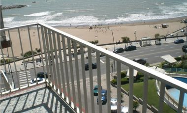 Departamento dos ambientes con espacio cochera. Zona Varese