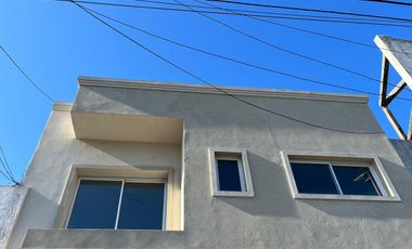 PH en alquiler, ideal comercial o profesional sobre av. en Mataderos