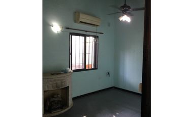 GRANADERO BAIGORRIA /CASA EN VENTA  BARRIO LOS ROBLES