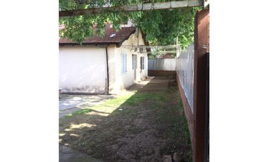 GRANADERO BAIGORRIA /CASA EN VENTA  BARRIO LOS ROBLES