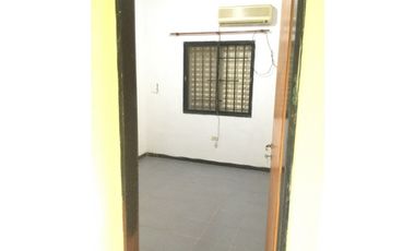 GRANADERO BAIGORRIA /CASA EN VENTA  BARRIO LOS ROBLES