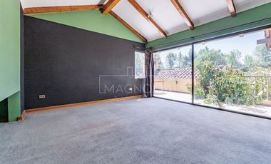 Casa en venta de 7 dorm. en Colina