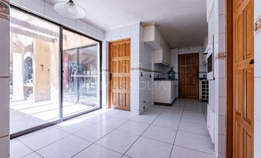 Casa en venta de 7 dorm. en Colina