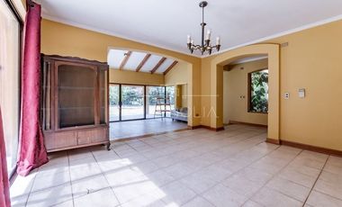 Casa en venta de 7 dorm. en Colina