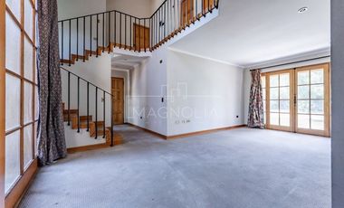 Casa en venta de 7 dorm. en Colina
