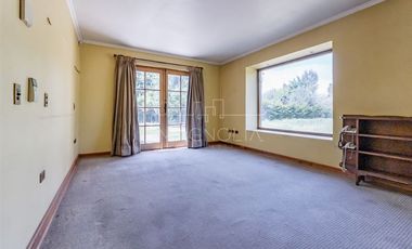 Casa en venta de 7 dorm. en Colina