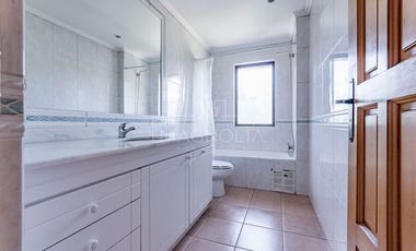 Casa en venta de 7 dorm. en Colina