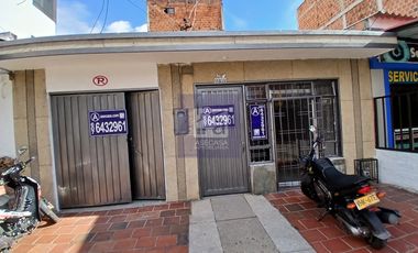 COD. 6298 - SE ARRIENDA CASA - BARRIO: EL POBLADO