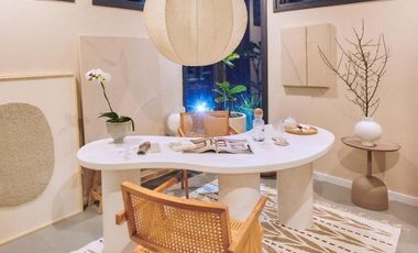 Venta Casa  6 ambientes  Puertos del Lago, a la laguna con muelle y Pileta