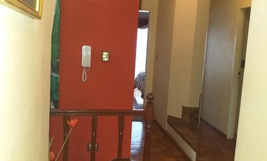 VENTA DE TRIPLEX 4 AMBIENTES