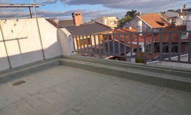 VENTA DE TRIPLEX 4 AMBIENTES